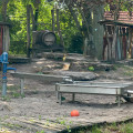 Wasserpumpe im Außenbereich der Kindertagesstätte Römernest
